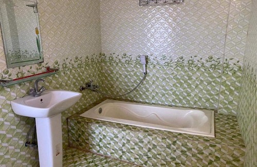 Saint Martin's Island Hotel | Hotel Royal Beach & Restaurant