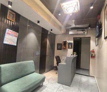 Vastrapur Hotel | Hotel Royal Villa