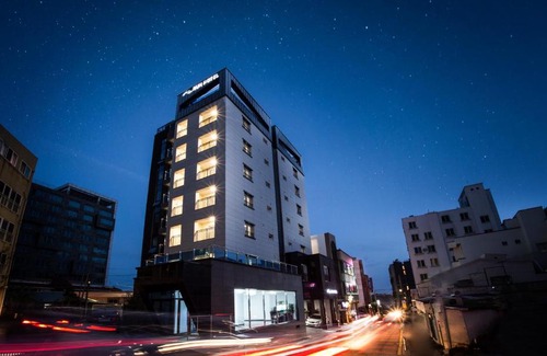 Seogwipo City Hotel | Hotel Run