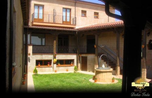 Villanueva de la Condesa Hotel | Hotel Rural Rincón de Doña Inés