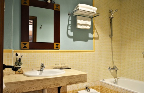 Capileira Hotel | Hotel Rural Alfajía de Antonio