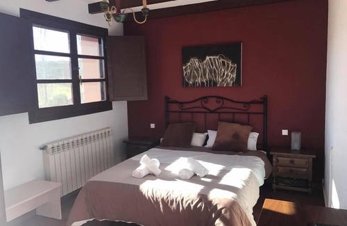 Fuendetodos Hotel | Hotel Rural Capricho de Goya