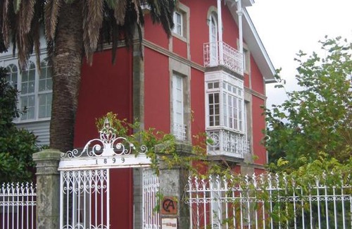 Valdes Hotel | Hotel Rural Casa Roja