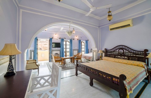 Amer Fort Road Hotel | Hotel Saba Haveli