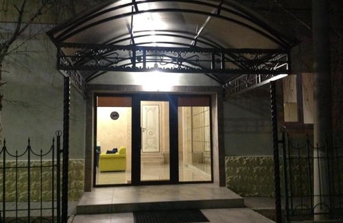 Makhachkala Hotel | Hotel SADKO