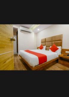 Navrangpura Hotel | HOTEL SAFARI INN