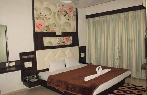 Bilimora Hotel | Hotel Saffron