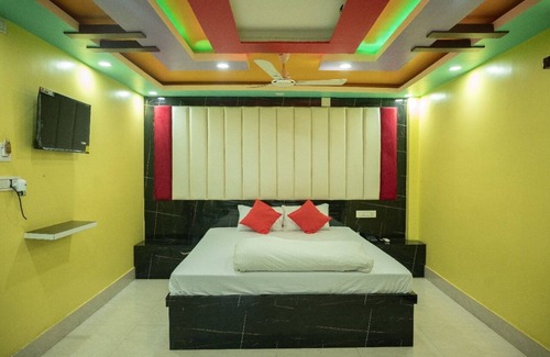Jangipur Hotel | Hotel Sahana & Restaurant - WB