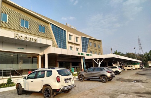 Palsana Hotel | HOTEL SAHYOG & ROOMS