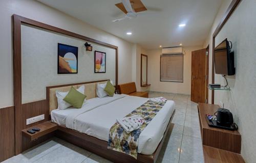 Rajpipla Hotel | Hotel Sai Inn at Statue of Unity