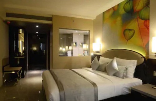 Malad West Hotel | Hotel Sai Palace Grand Malad