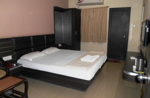 Raigarh Hotel | Hotel Saket Heritage