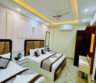 Jangpura Hotel | Hotel Samrat Residency 10 Mints Walking Distance Nizamuddin Railway Station