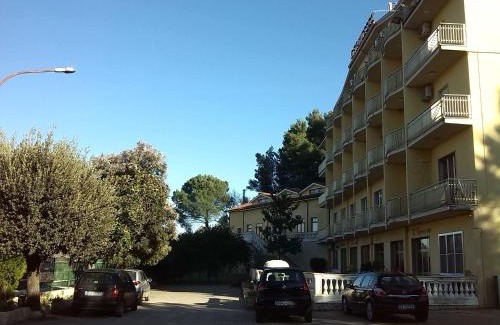 Spezzano Albanese Hotel | Hotel San Francesco Terme