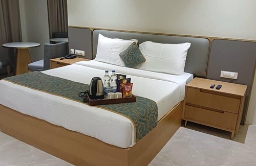 Yadagirigutta Hotel | Hotel Sannidhi Emerald