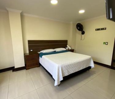 Zona Colonial Hotel | Hotel santa fe plaza sucursal HBP
