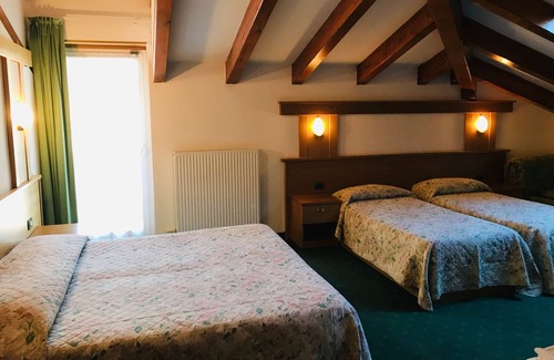 Fucine Hotel | Hotel Santoni