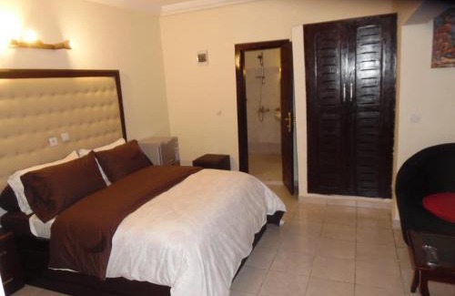 Angre Hotel | Hotel Saphir