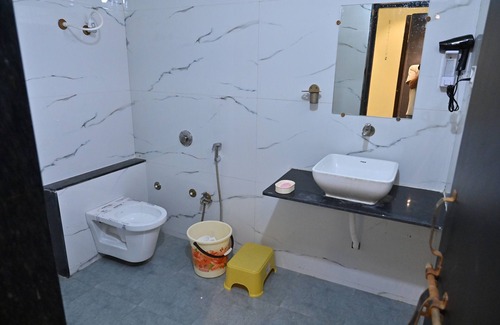 Barwani Hotel | Hotel Satyawati Signature