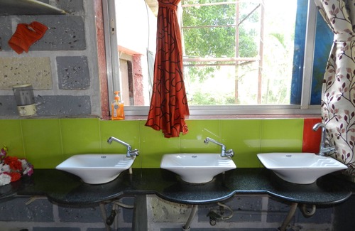 Amba Hotel | Hotel Sawai Mansing Hill Resort
