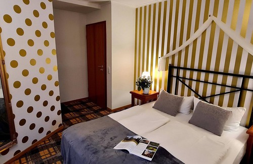 Neuhaus am Rennweg Hotel | Hotel Schieferhof - GlasLUST