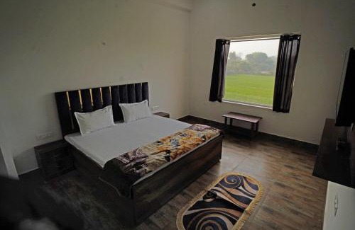 Mat Hotel | Hotel SD Grand Palace, Mant Raya Road, Mant, Nearby Vrindavan, Mathura