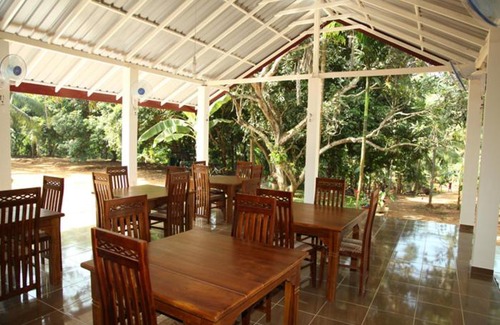 Pinnawala Hotel | Hotel Sevana Agro