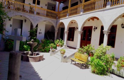 Ayacucho Hotel | Hotel Sevilla