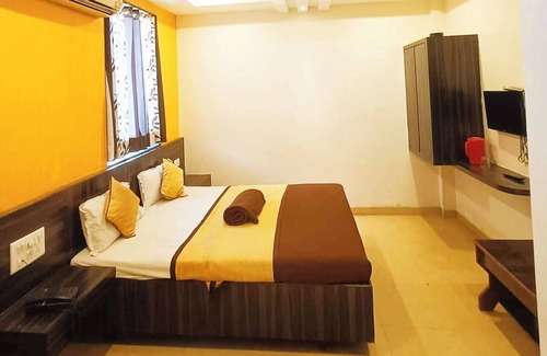 Shirdi Hotel | Hotel Shri Pushpanjali Shirdi