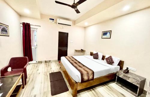 Puri Hotel | HOTEL SILICON ! PURI walking-from-sea-beach fully-Air-Conditioned-hotel Quiet-Place-with-parking near-temple-also - 2