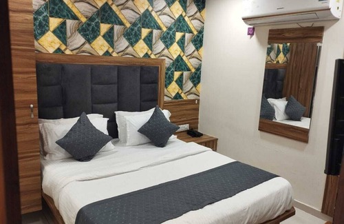 Chandkheda Hotel | Hotel Silver Inn