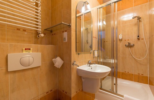 Meszna Hotel | Hotel Skalite