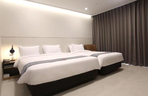 Gwanpyeong-dong Hotel | Hotel Skypark DaejeonⅠ