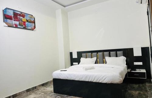 Sirsa Hotel | HOTEL SKYZ