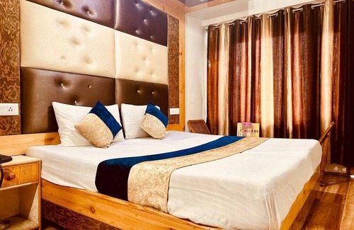 Old Manali Hotel | Hotel Solitaire