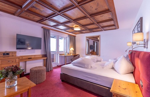 Sankt Anton am Arlberg Hotel | Hotel Sonnenheim