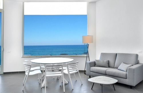 Torre Colonna-sperone Hotel | Hotel Sporting Club
