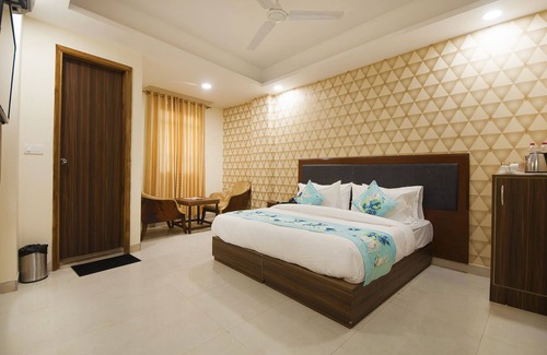 Mahipalpur Hotel | Hotel SRV Palace