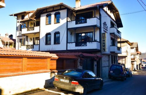 Old Town Hotel | Hotel St. George Pobedonosets