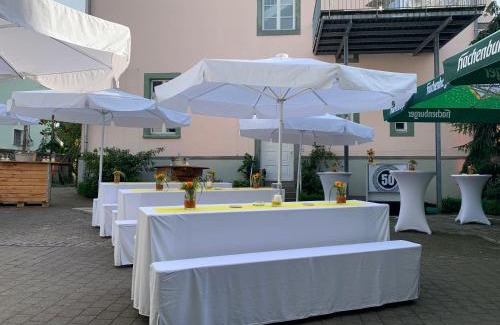 Wallmerod House | Hotel St. Hubertus