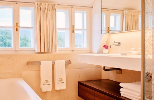 Zeltweg Hotel | Hotel Steirerschlössl
