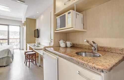 Jurere Apartment | Hotel-Studio-Apartamento em Jurerê Beach Village - Florianópolis