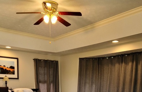 Ellicott City House | Hotel-style Accommodation - large private room