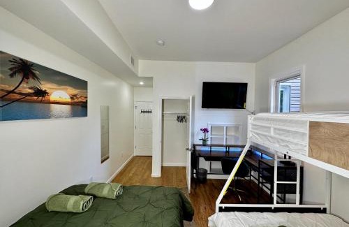 McGinley Square House | Hotel-Style, No Host, Professionally Managed ID255