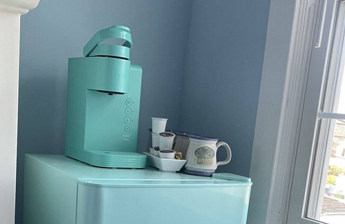 Beach Haven House | Hotel style room 300' from beach