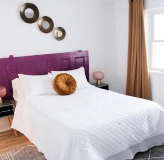 Rossmore House | Hotel-style Waterfront Family Suite & Sunset Views