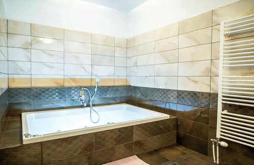 Chvalovice Hotel | Hotel Styria