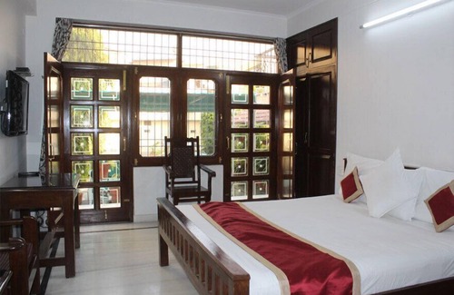 Adarsh Nagar Hotel | Hotel Sukh Vilas Jaipur