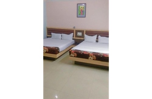Paltan Bazaar Hotel | Hotel Surya, Guwahati