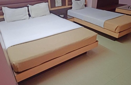 Paltan Bazaar Hotel | Hotel Surya, Guwahati